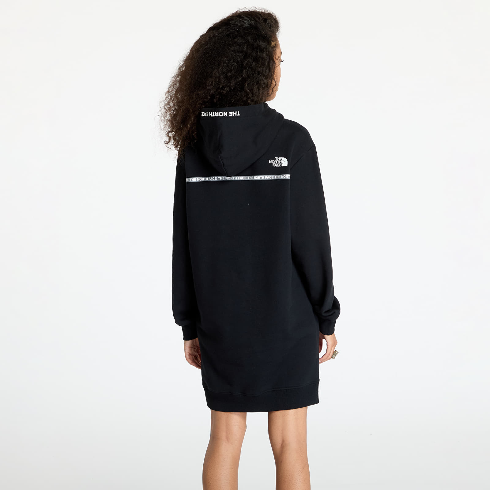 Šaty The North Face W Zumu Hooded Dress Tnf Black