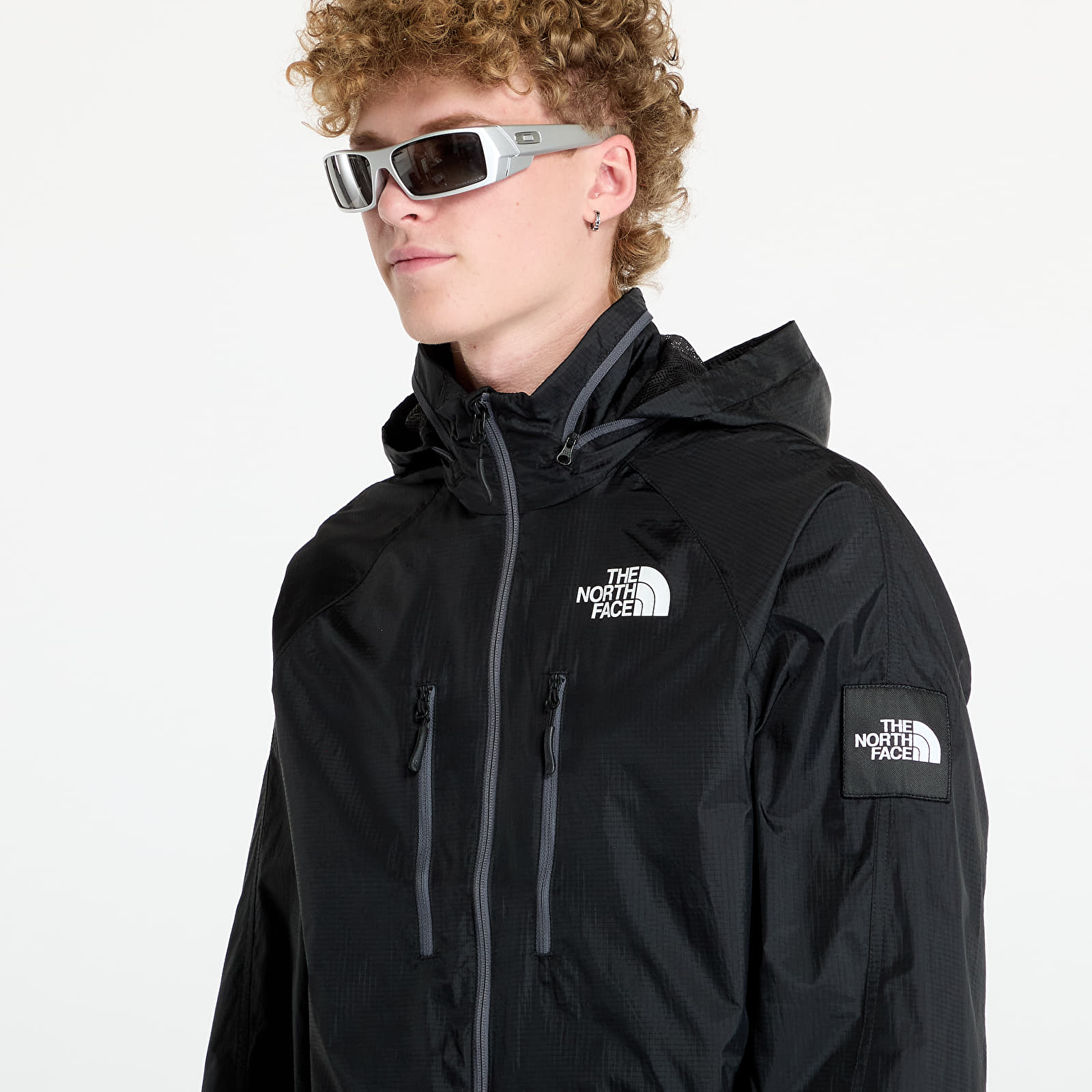 Leichten Jacken Manner The North Face M Tnf x Yinka Ilori Windshell Jacket Tnf Black Footshop