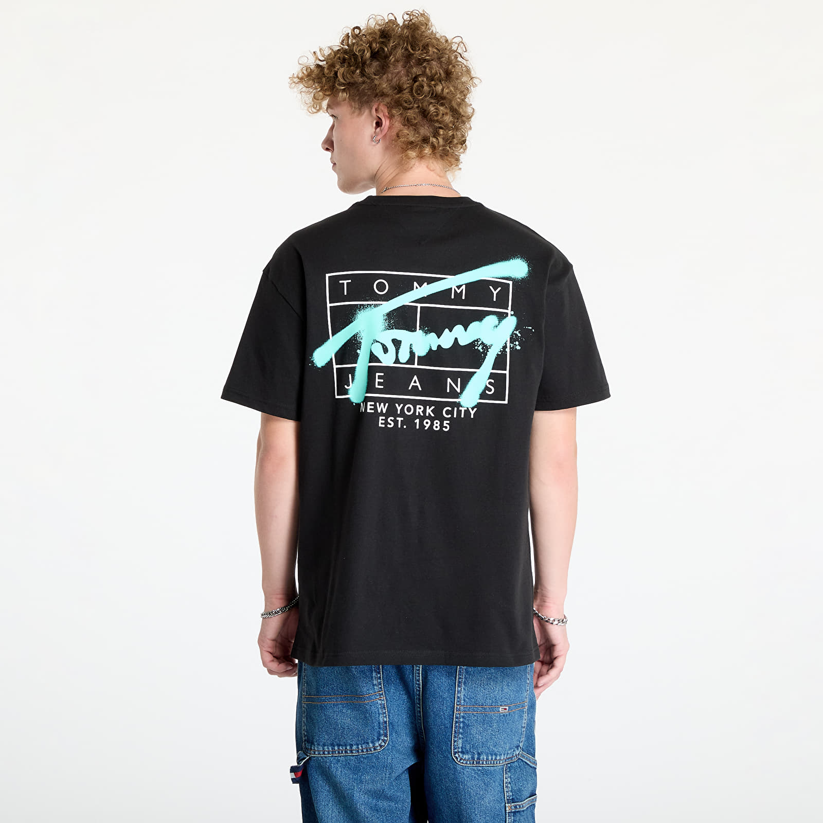 Tričká Tommy Jeans Regular Short-Sleeve Spray Tee Black
