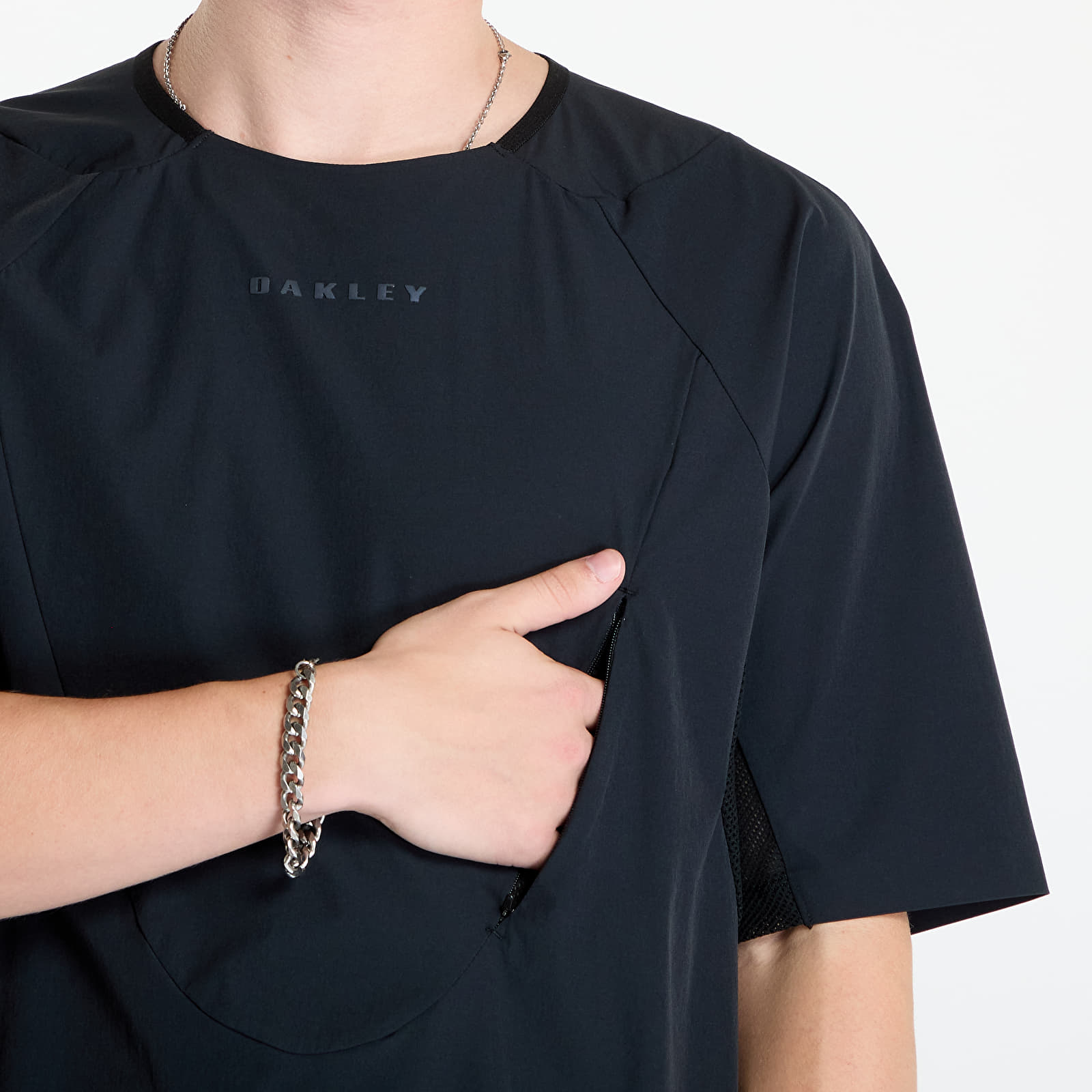 Férfi pólok Oakley Latitude Flex Tech Tee Blackout