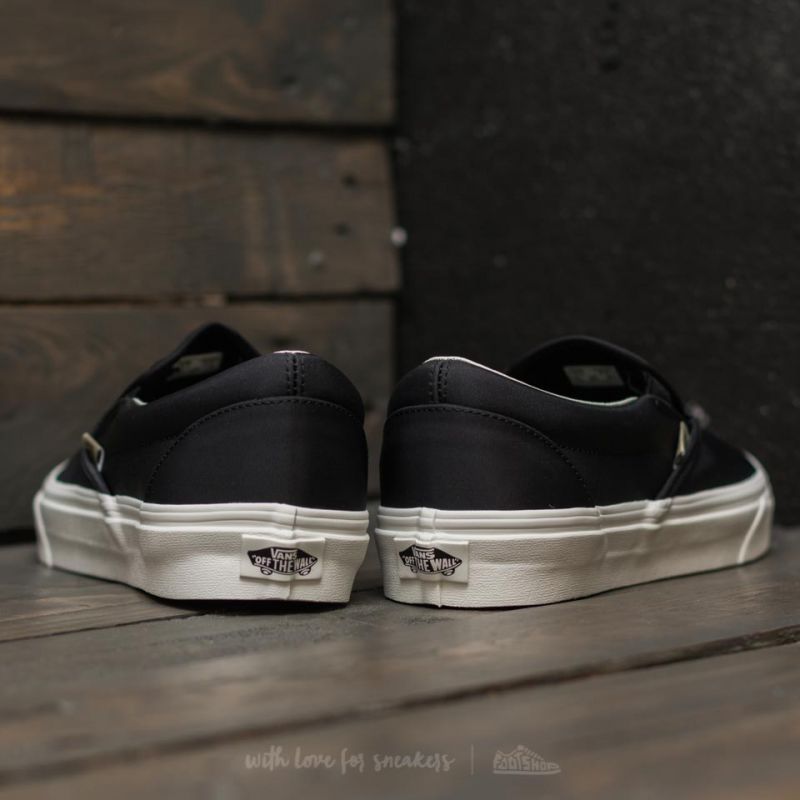 Vans Classic Slip-on (California Souvenir) Black/ Blanc De Blanc