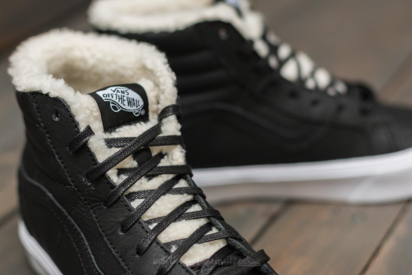 Men s shoes Vans SK8 Hi Reissue Lite Sherpa Black True White