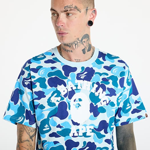 トップス ABC CAMO COLLEGE MINI TEE ABC CAMO COLLEGE TEE 2025年6月14日(土)発売。 【KIDS/JUNIOR