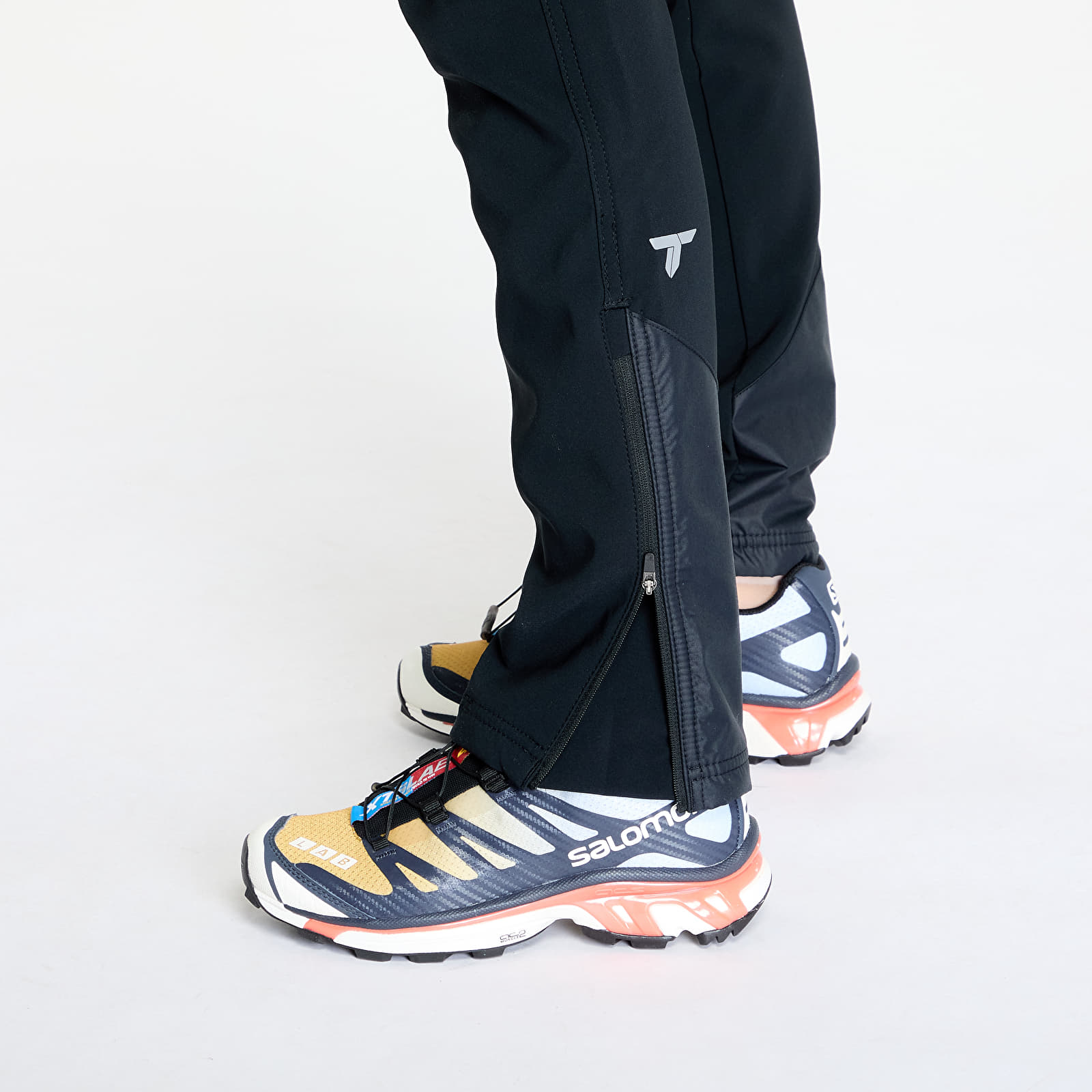 Women's trousers Columbia Vast Canyon™ Omni-Heat™ Infinity Softshell Pants Heat In-Black
