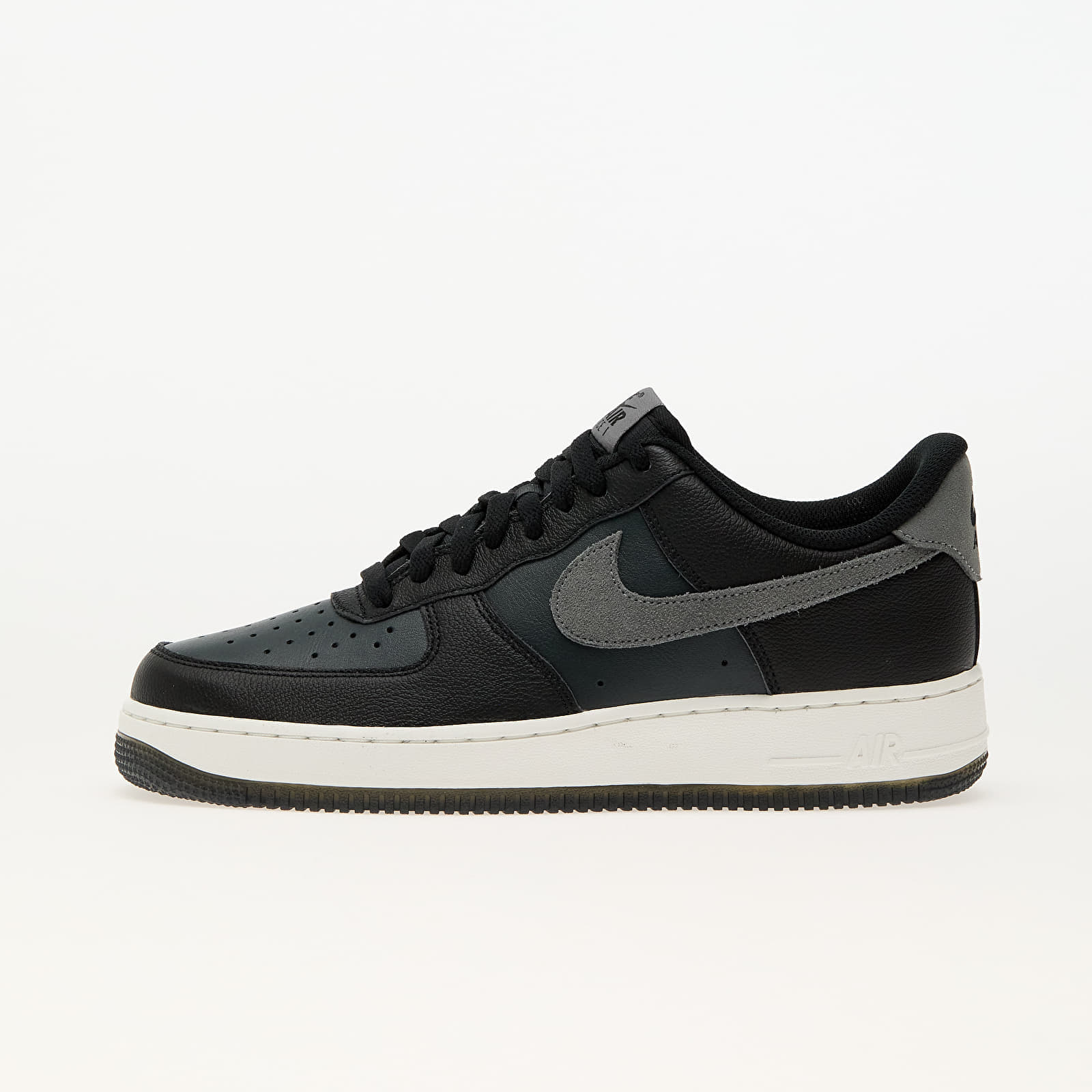 Sneakers Nike Air Force 1 \'07 Lv8 Black/ Smoke Grey-Dk Smoke Grey