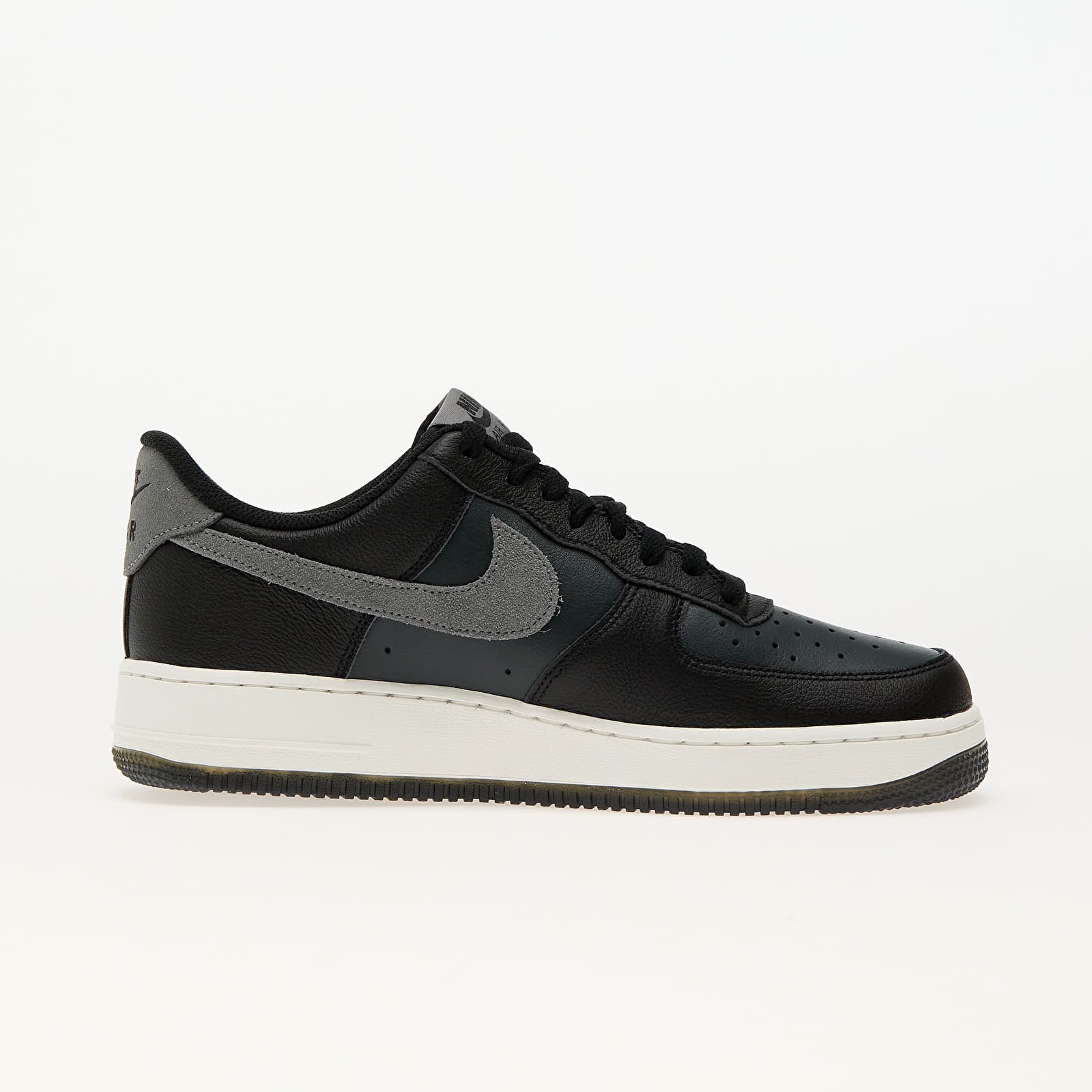 Vyriška avalynė Nike Air Force 1 '07 Lv8 Black/ Smoke Grey-Dk Smoke Grey
