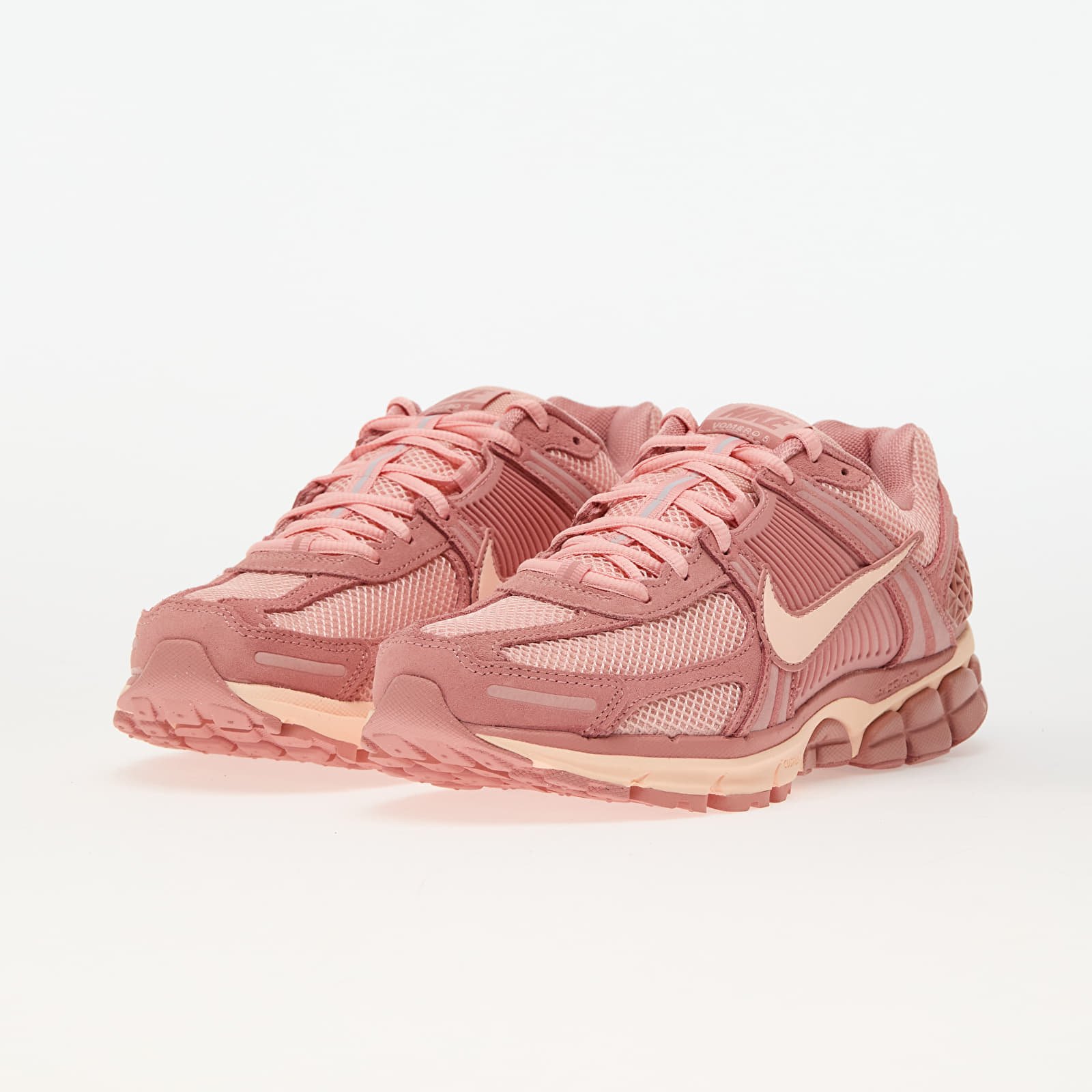 Herren Sneaker und Schuhe Nike Zoom Vomero 5 Red Stardust/ Crimson Tint-Mtlc Platinum