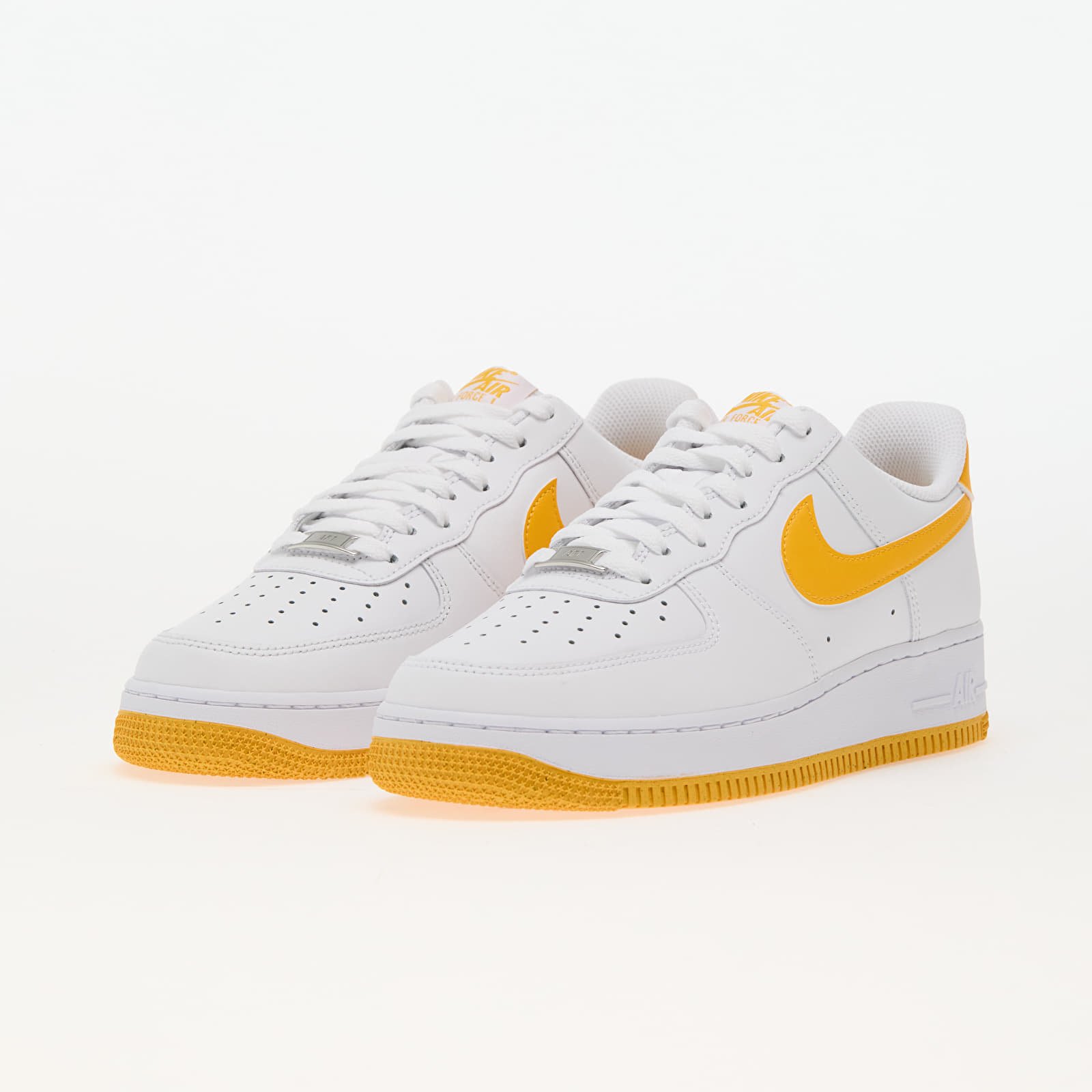 Încălțăminte și sneakerși pentru bărbați Nike Air Force 1 '07 White/ University Gold-White