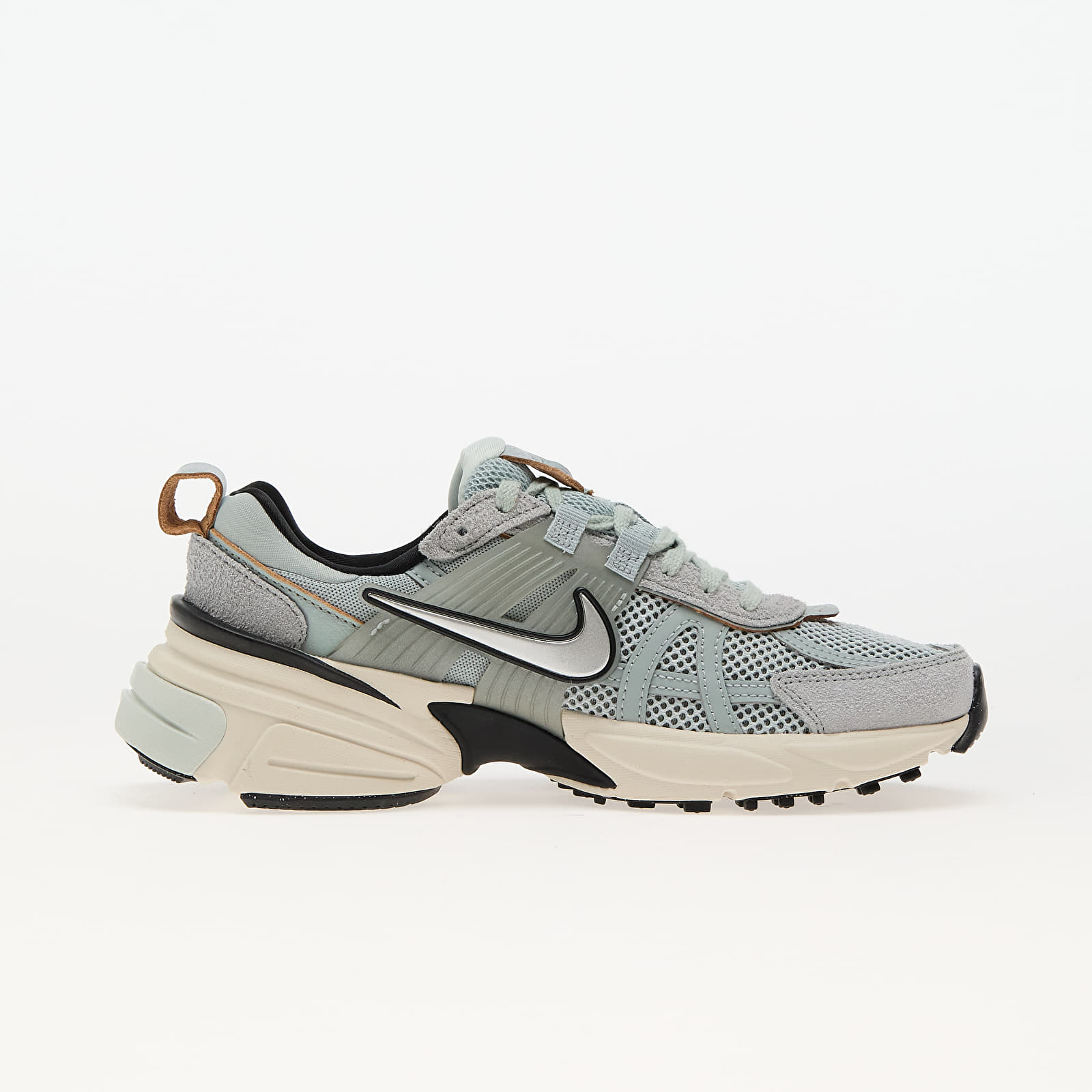Frauen Nike W V2K Run Light Pumice/ Chrome-Lt Orewood Brn-Black