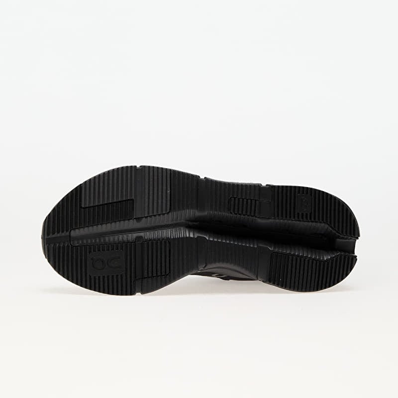 On M Cloudnova 2 All Black | Footshop
