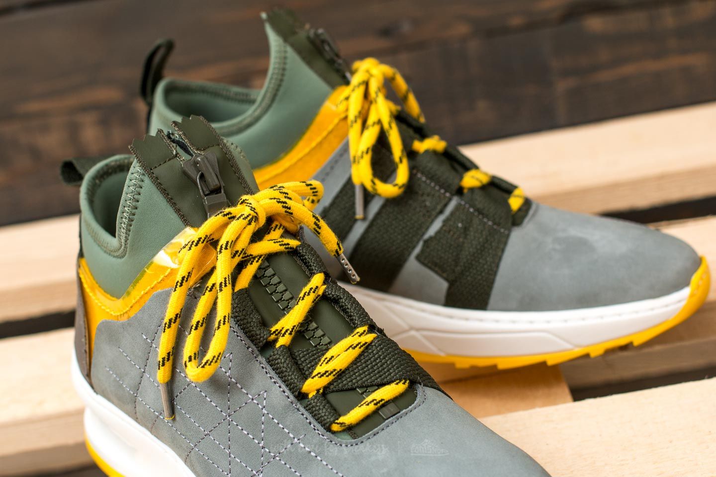 Men's shoes Filling Pieces Trace Shark Runner Desect Army Green