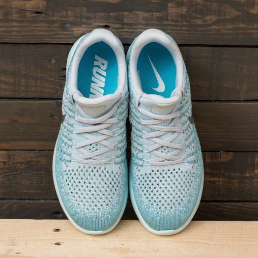 Nike flyknit light blue on sale