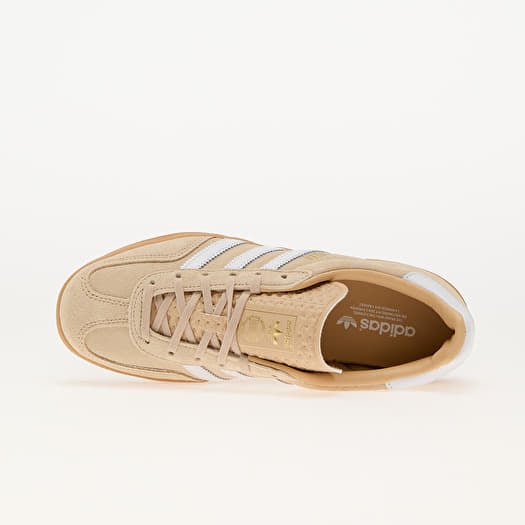 Adidas femme beige 2025