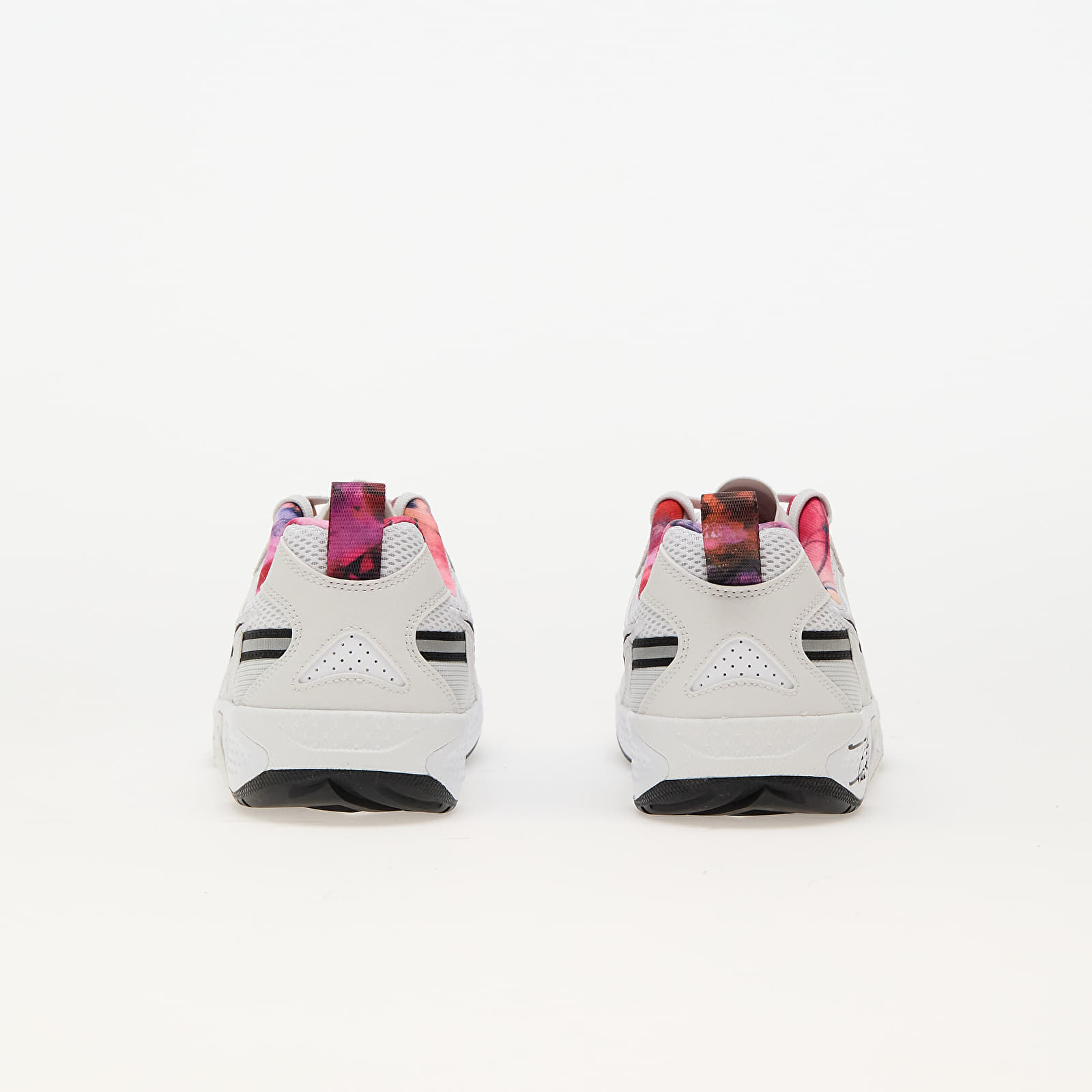 Dámske topánky a tenisky Nike W JAM Train Electric White/ Black-Photon Dust-Platinum Tint