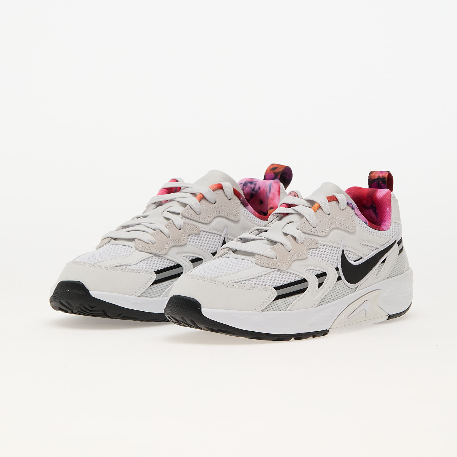 Dámske topánky a tenisky Nike W JAM Train Electric White/ Black-Photon Dust-Platinum Tint