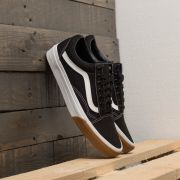 White gum bumper store vans