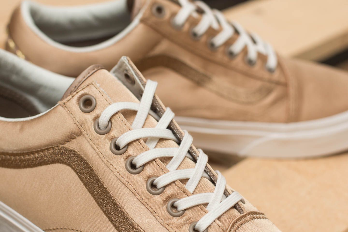 Women s shoes Vans Old Skool DX California Souvenir Greige Blanc De Blanc Footshop