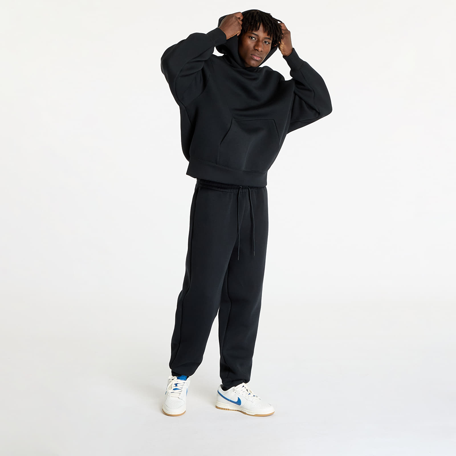 Sweatjacken und Sweatshirts Nike Tech Reimagined Men's Fleece Hoodie Black/ Black