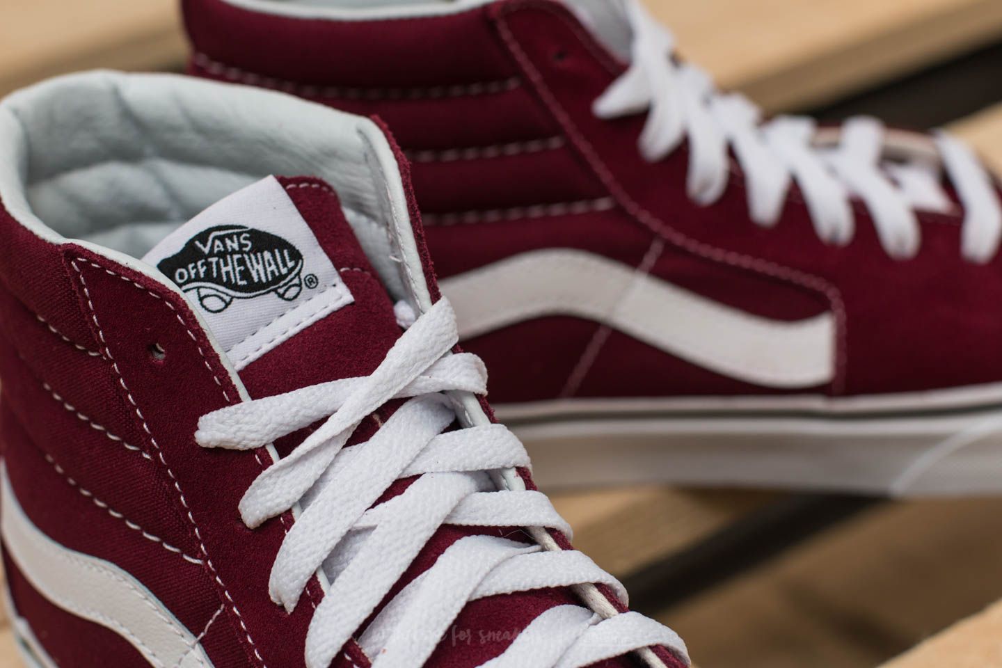 Férfi cipők Vans SK8-Hi Burgundy/ True White