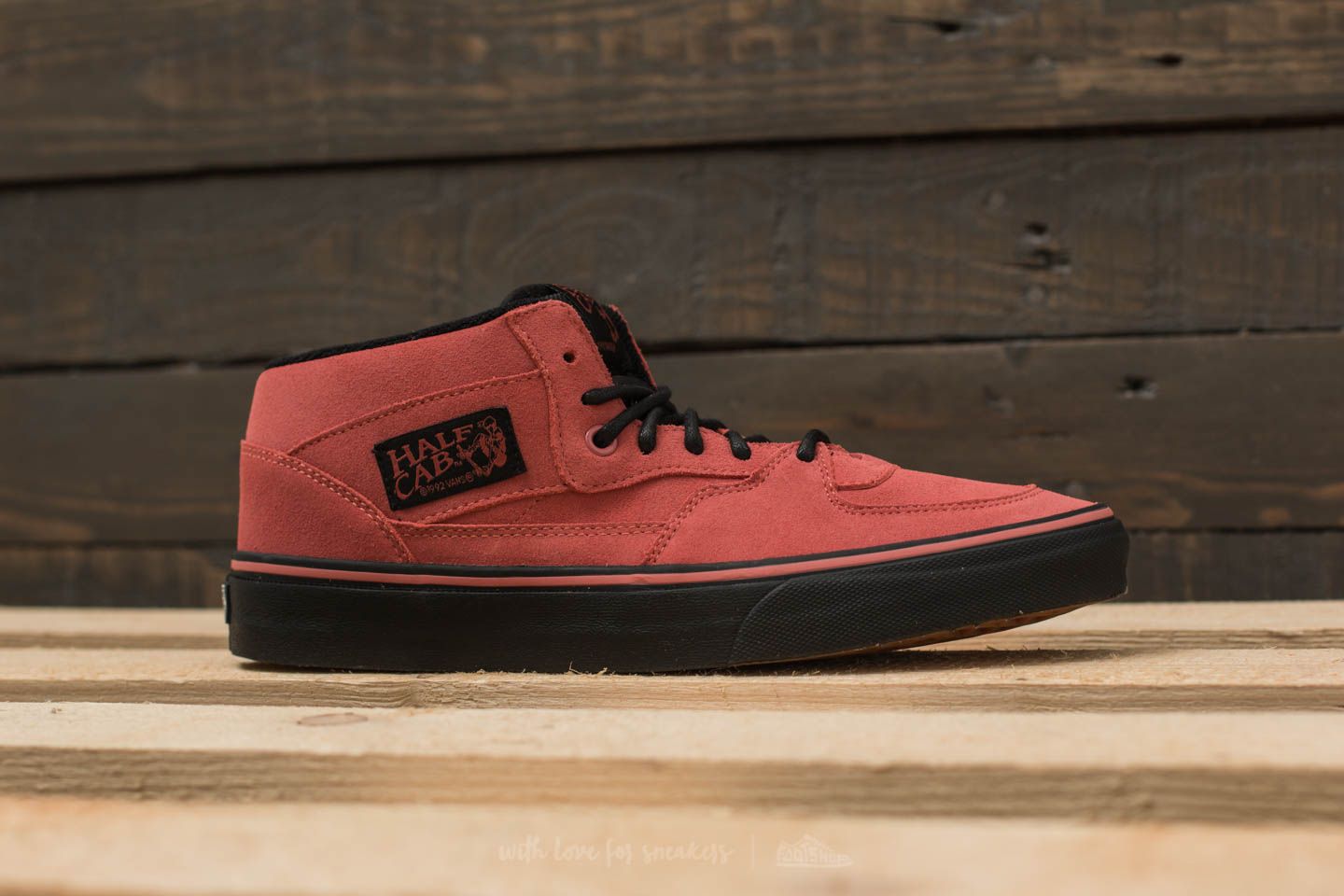 Chaussures et baskets homme Vans Half Cab Suede Faded Rose Black Footshop