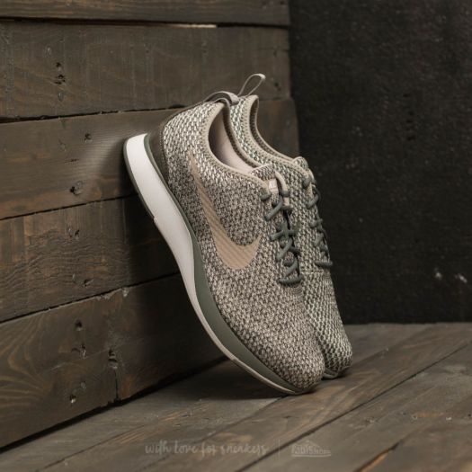 Nike dualtone racer sales se women's