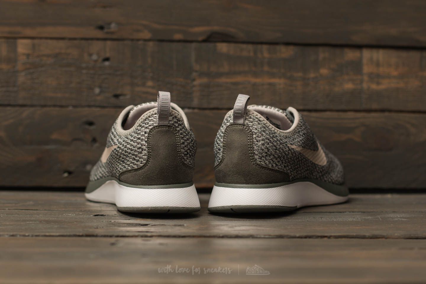 Sapatos de mulher Nike Dualtone Racer SE (GS) River Rock/ Cobblestone-Black