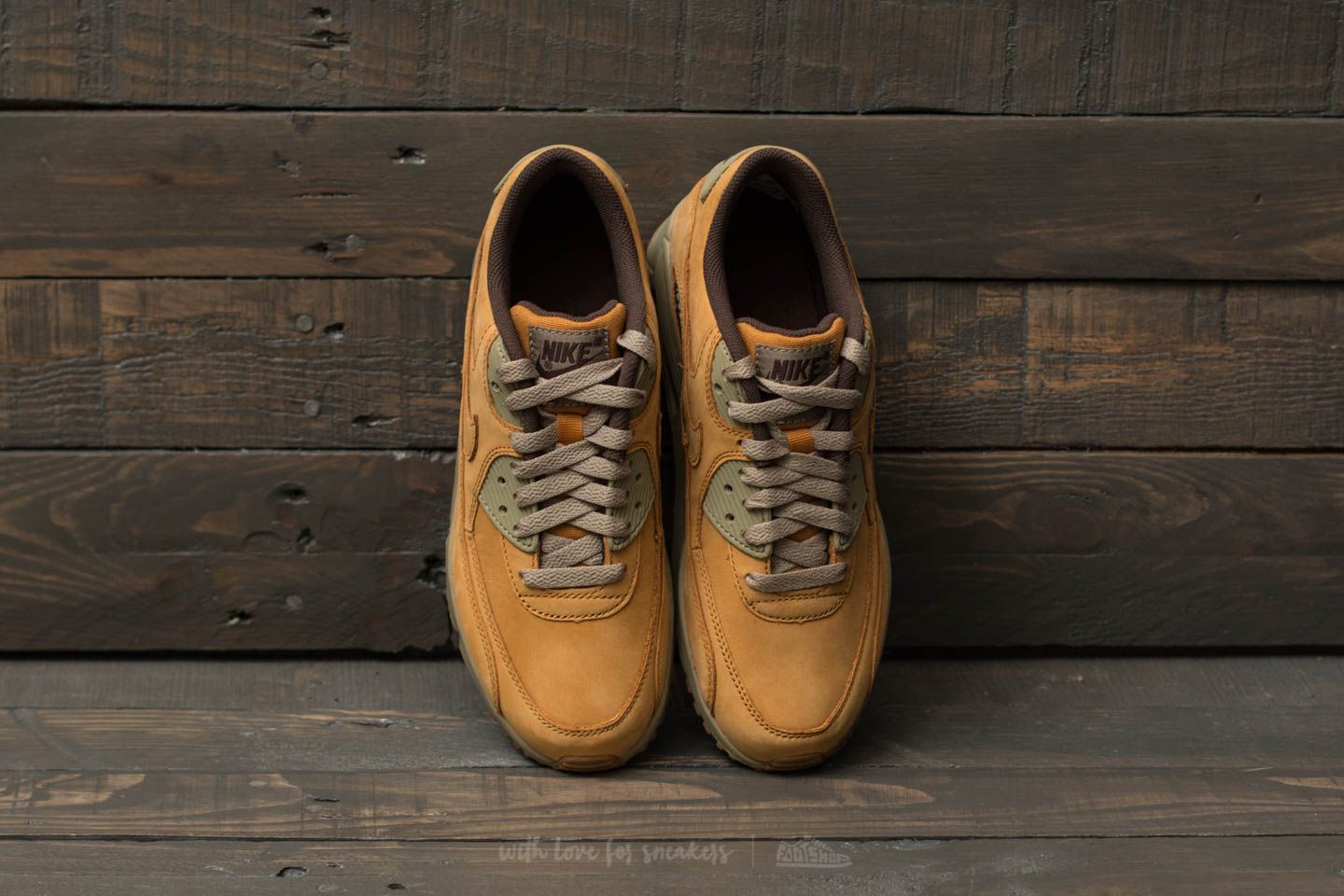 Women's shoes Nike Air Max 90 Winter Premium (GS) Bronze/ Bronze-Baroque Brown