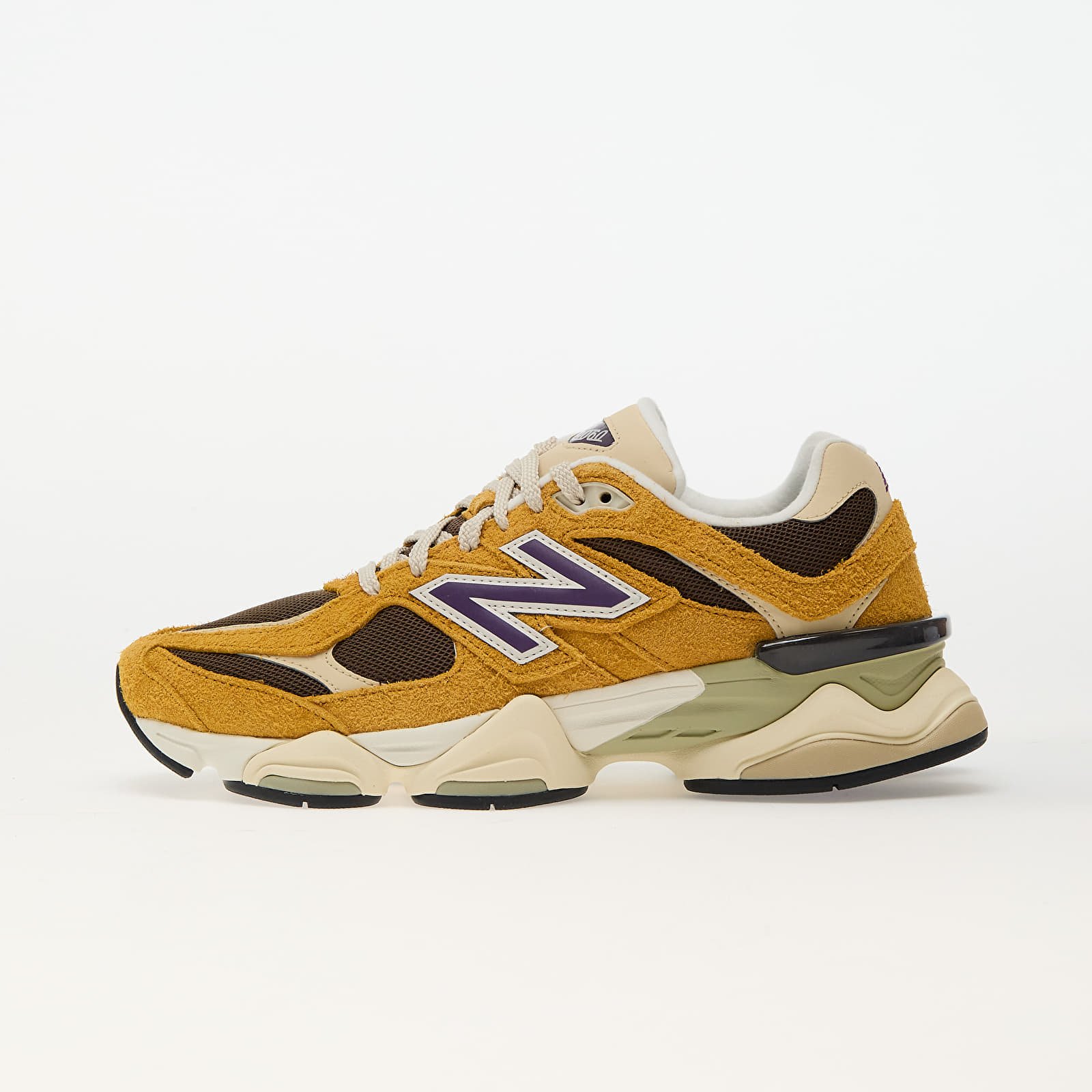 Trampki New Balance 9060 Butterscotch EUR 40