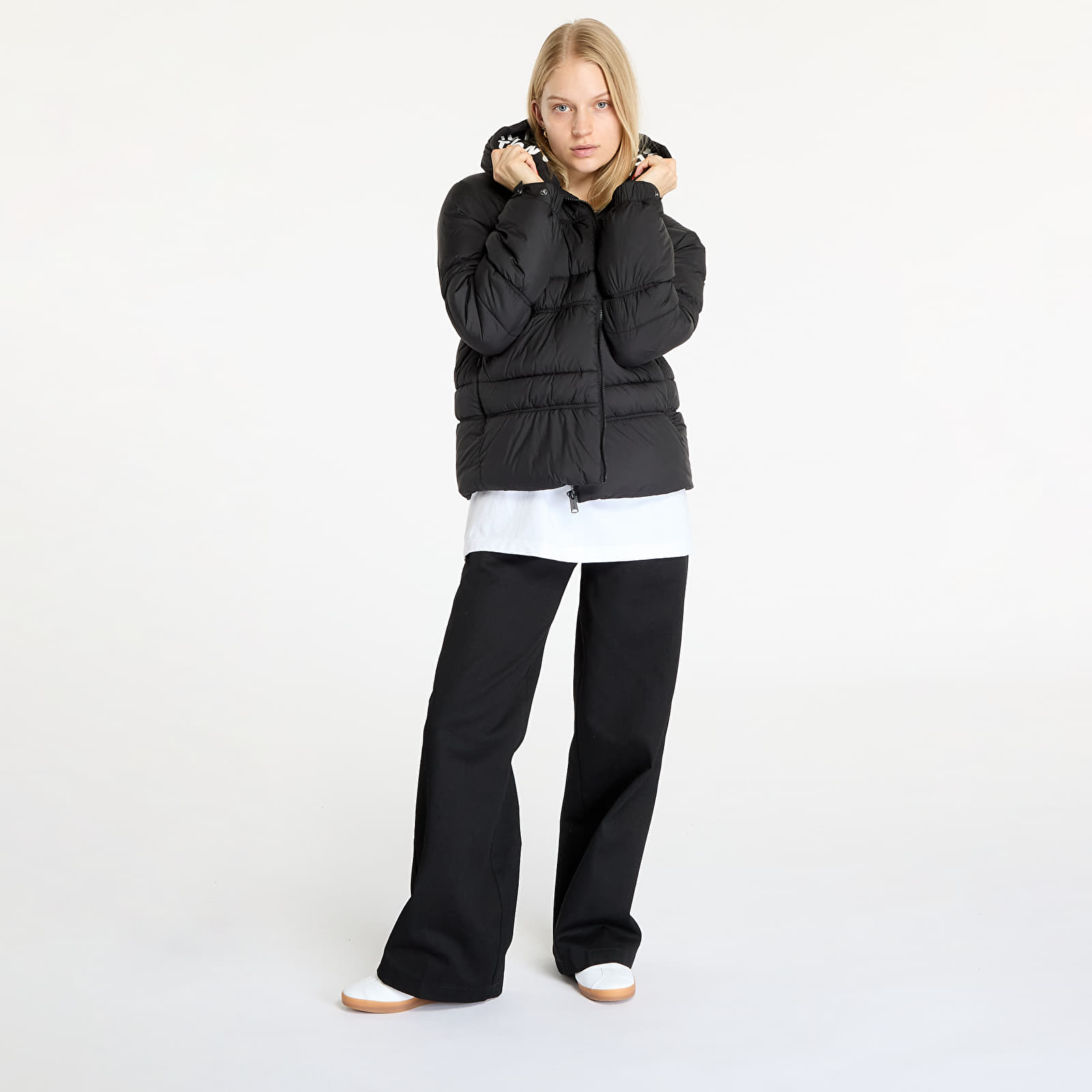 Giacche da donna Tommy Jeans Quilt Rouch Tape Jacket Black