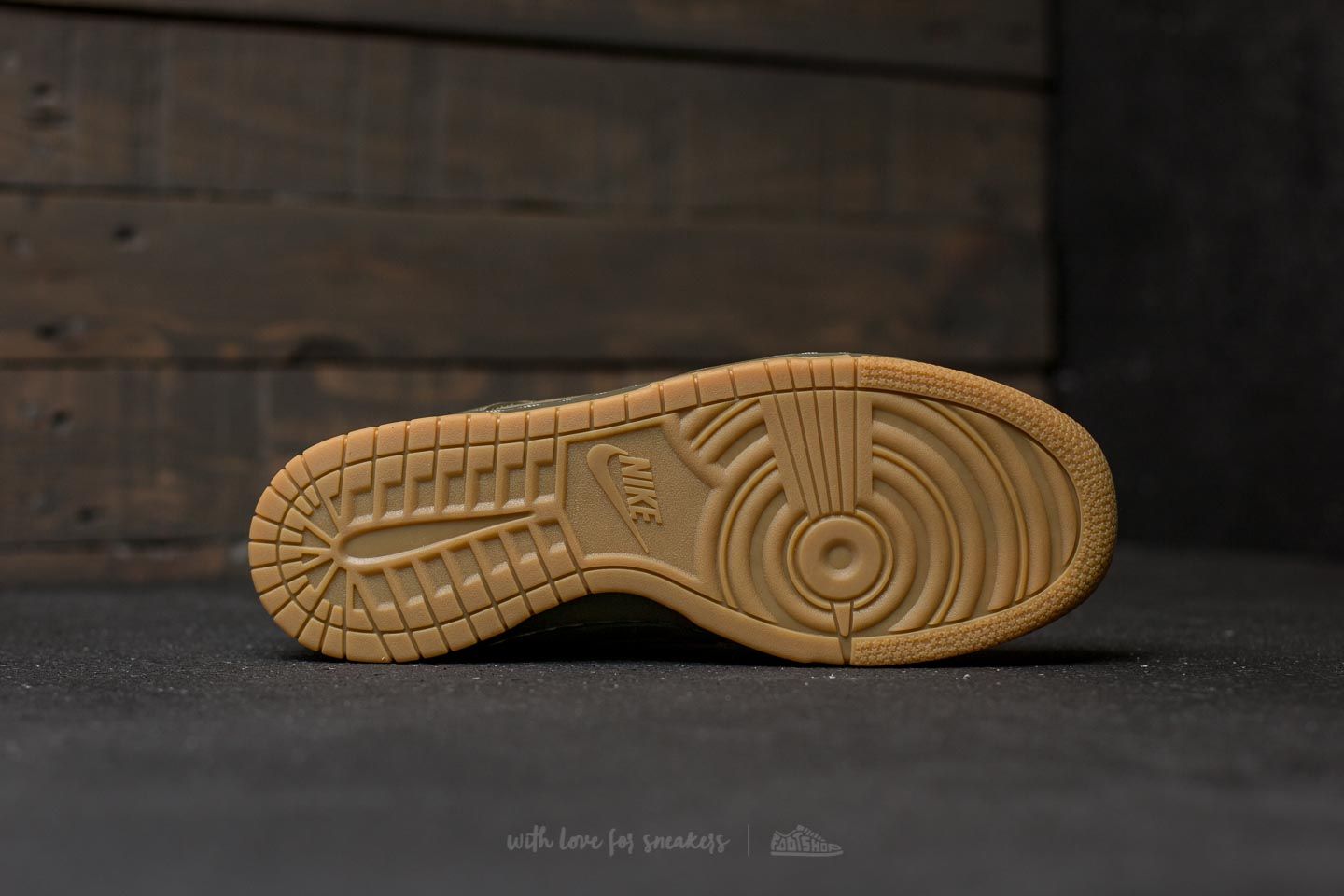 Ženski čevlji Nike Dunk Low Winter Premium (GS) Medium Olive/ Medium Olive