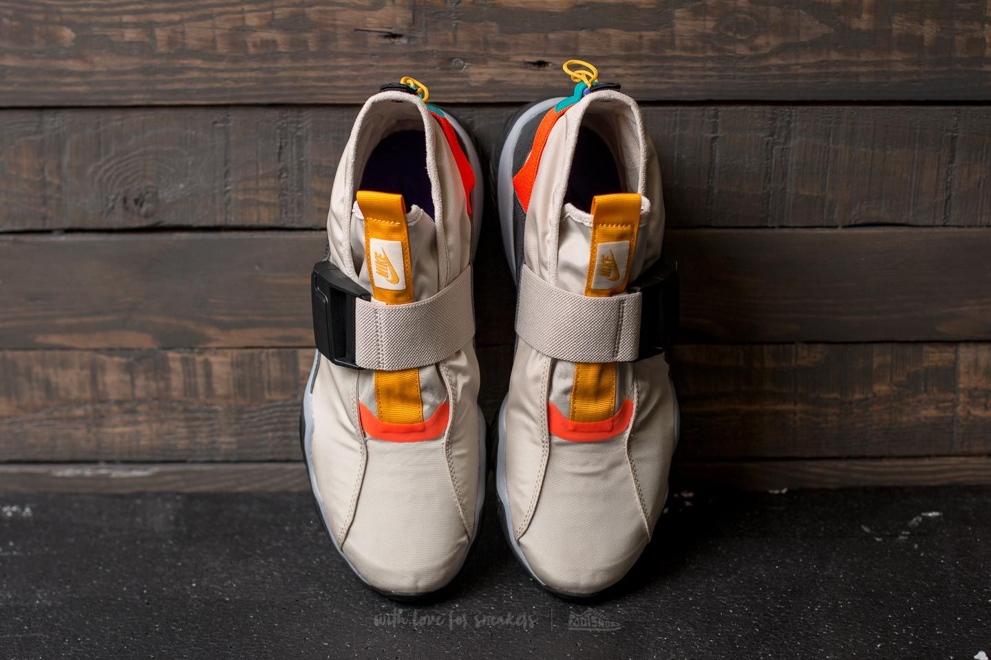 Nike komyuter yellow sale