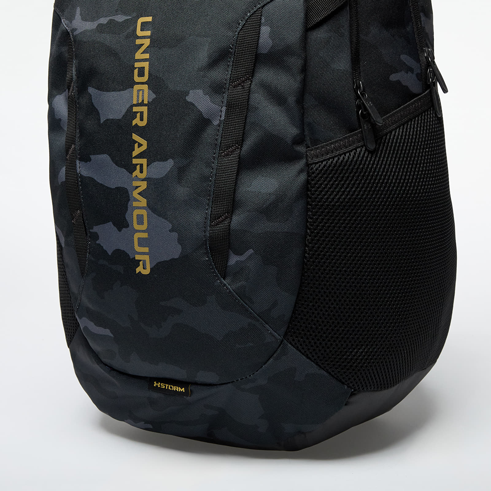 Moški nahrbtniki  Under Armour Hustle 6.0 Backpack Black/ Black/ Metallic Gold