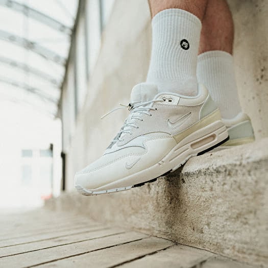 Nike Air Max 1 Premium
