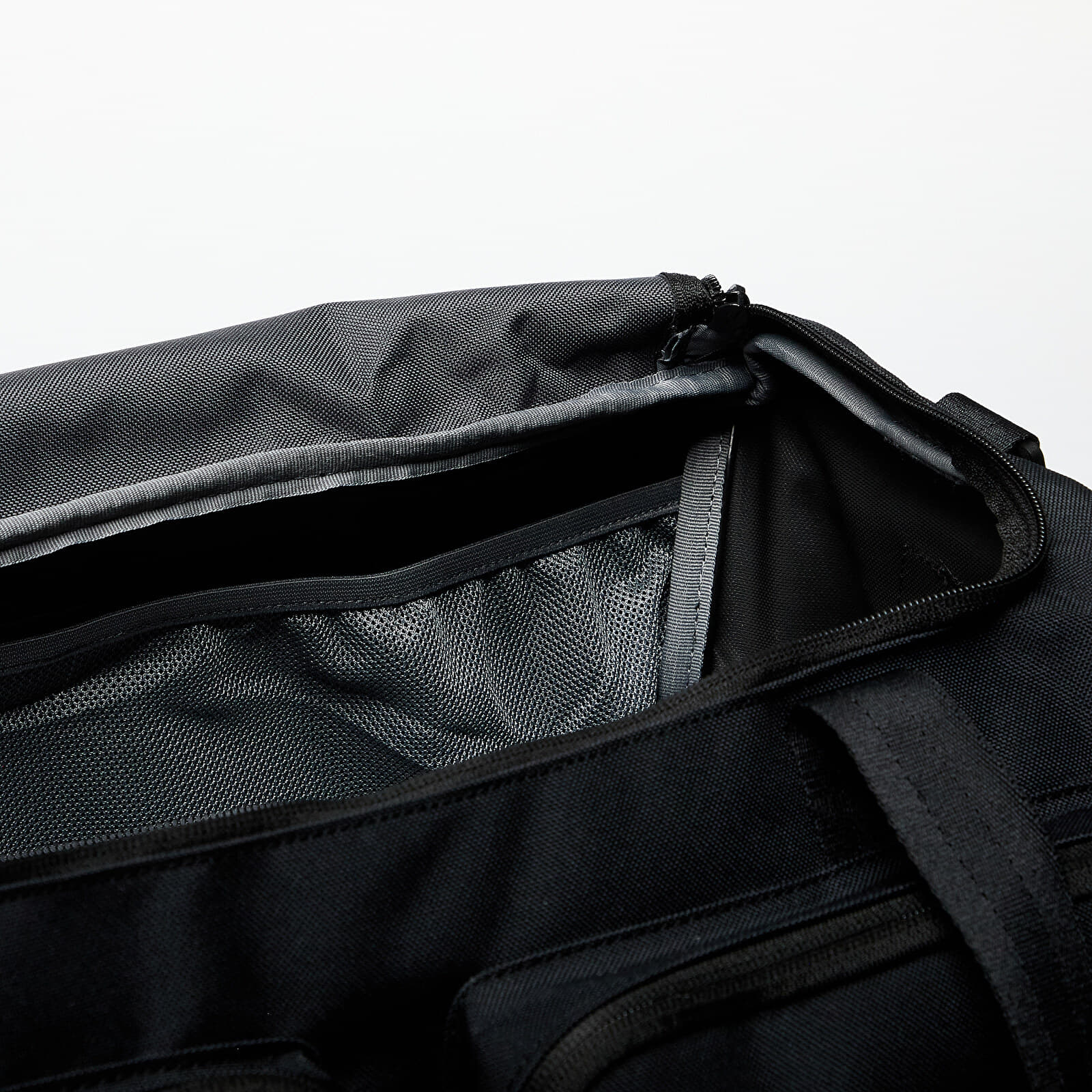 Duffle bag Nike Utility Power 2.0 Duffel Bag Black/ Black/ White