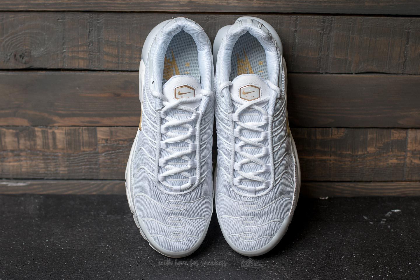 Vyriška avalynė Nike Air Max Plus Pure Platinum/ Metallic Gold