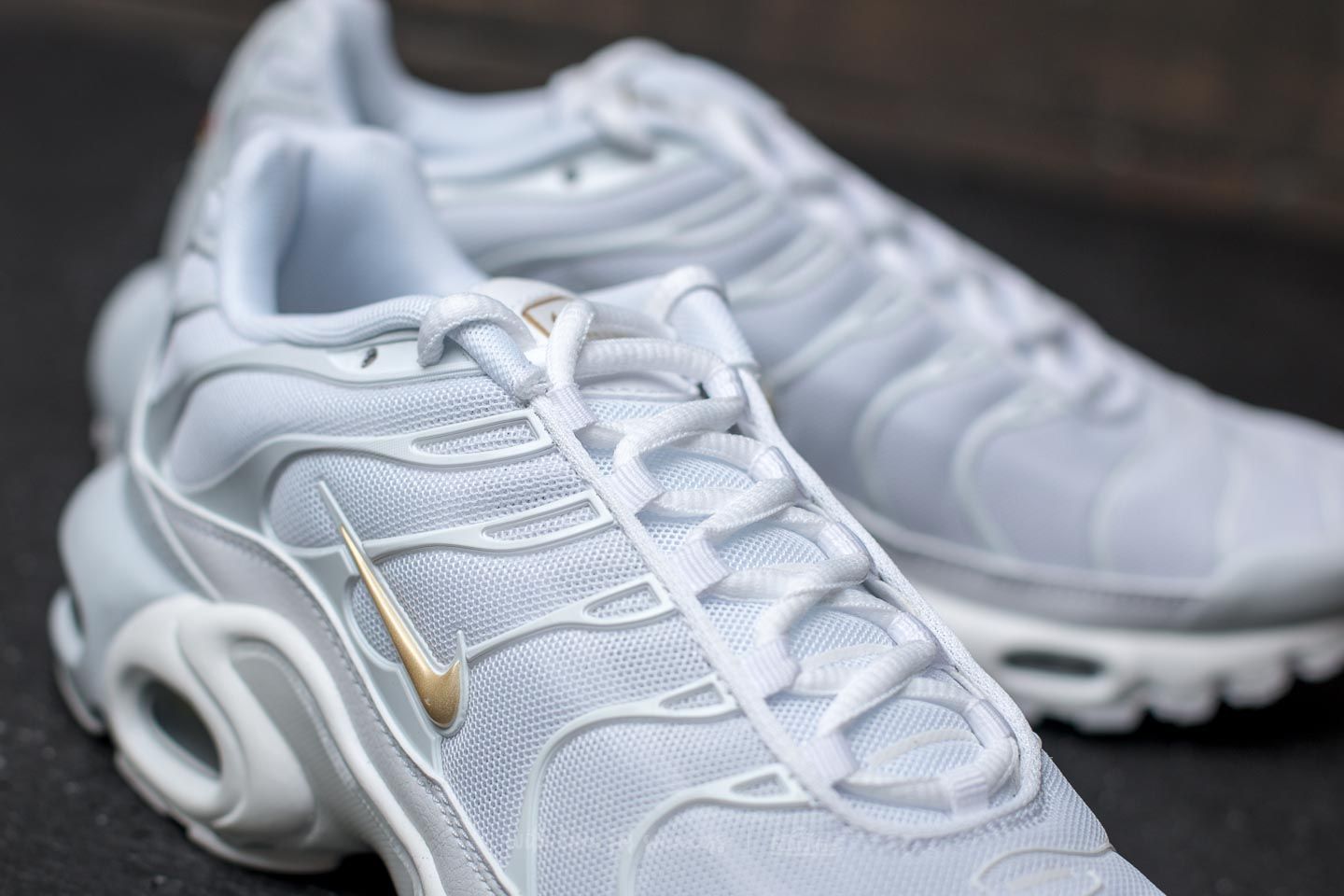 Vyriška avalynė Nike Air Max Plus Pure Platinum/ Metallic Gold