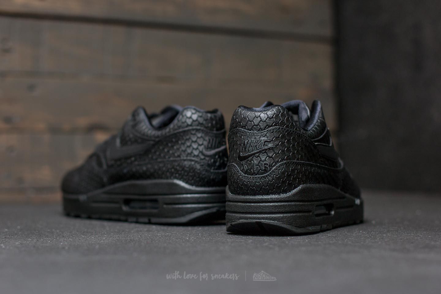 Chaussures et baskets femme Nike Wmns Air Max 1 Premium Black/ Black-Anthracite  | Footshop