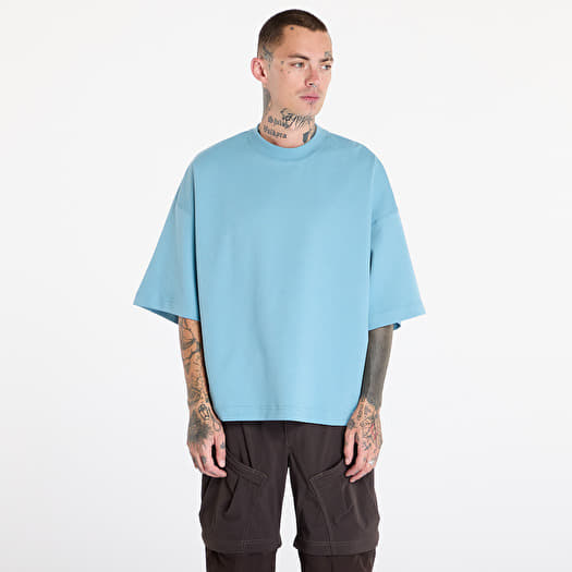 t shirt nike tech fleece