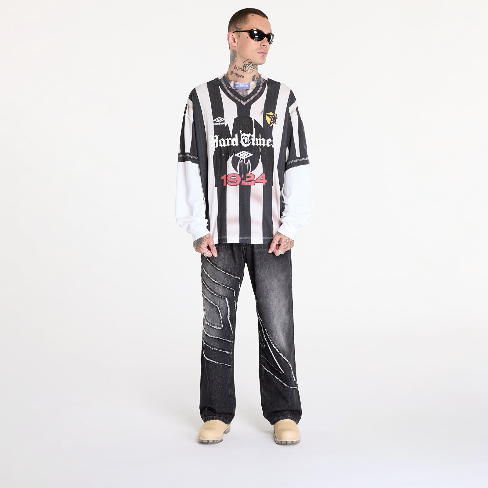 Magliette da uomo Umbro White Censored Inside Out Long Sleeve T-Shirt White