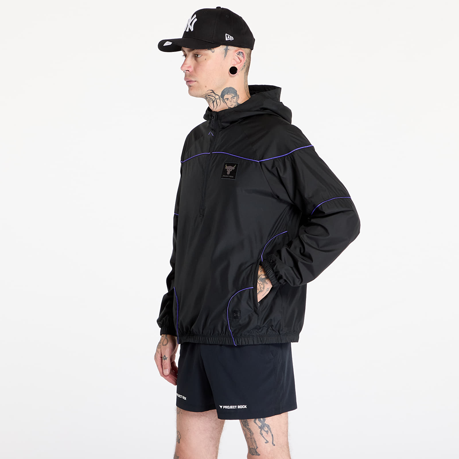 Übergangsjacken Under Armour Project Rock Anorak Jacket Black/ Pluto/ Black