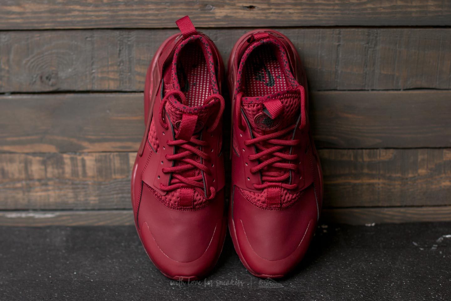 Nike huarache on sale high top red