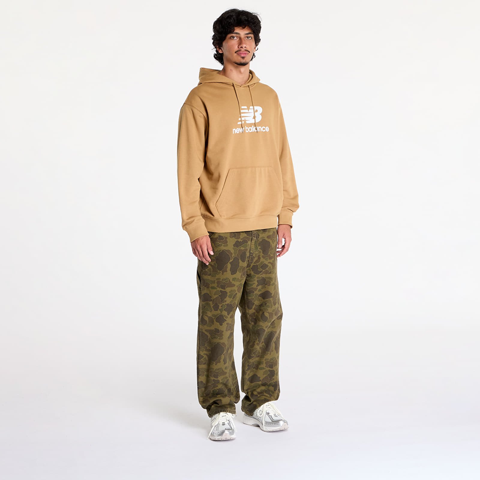 Pánské mikiny New Balance Sport Essentials French Terry Logo Hoodie Greatplains