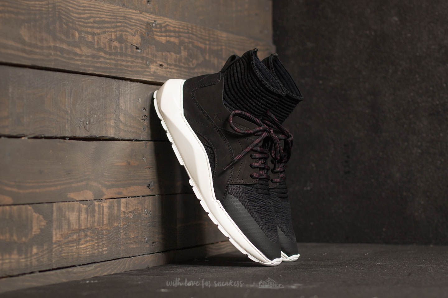 Filling pieces discount knit arch trainers