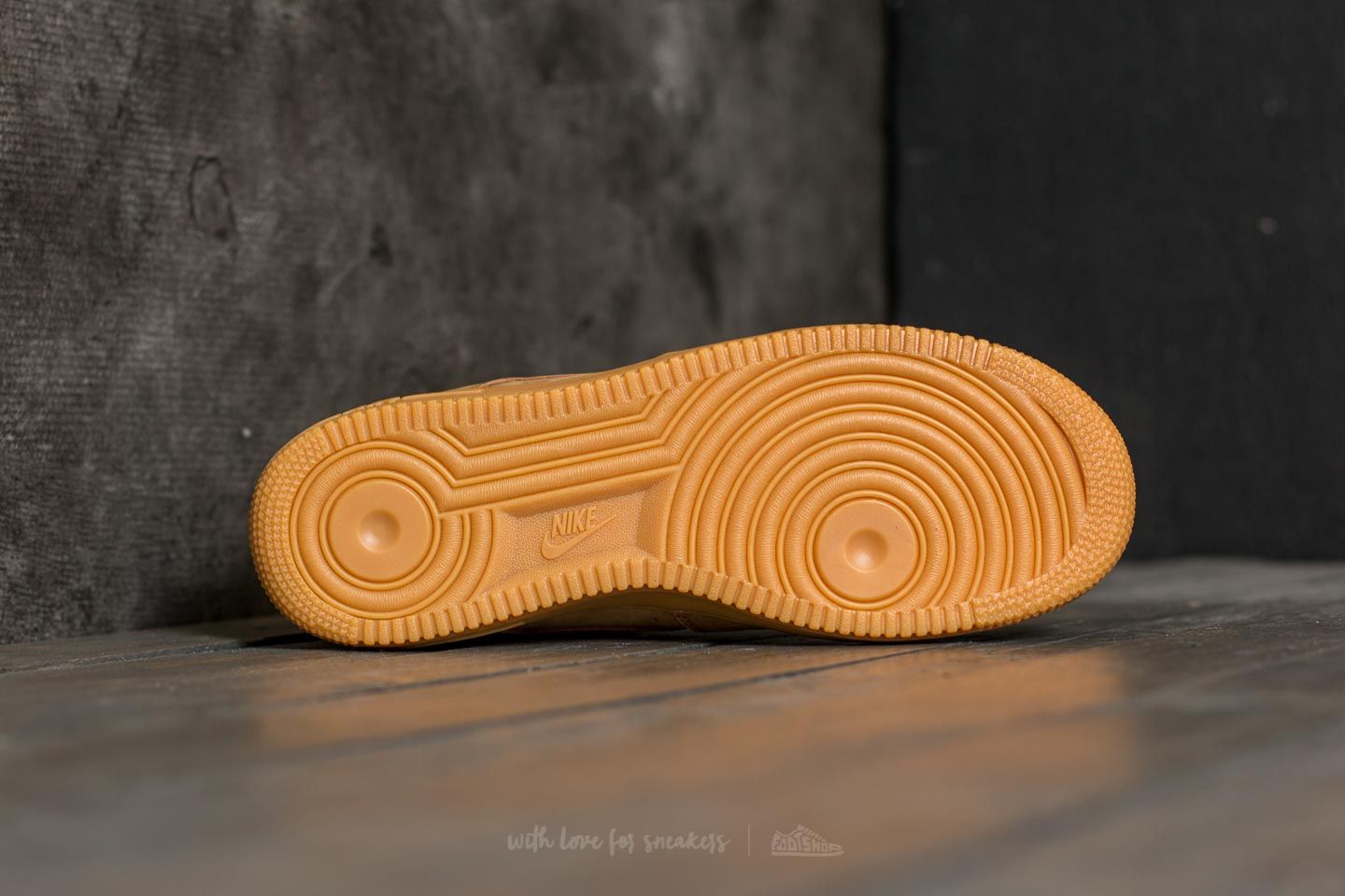 Férfi cipők Nike Air Force 1 '07 WB Flax/ Flax-Gum Light Brown