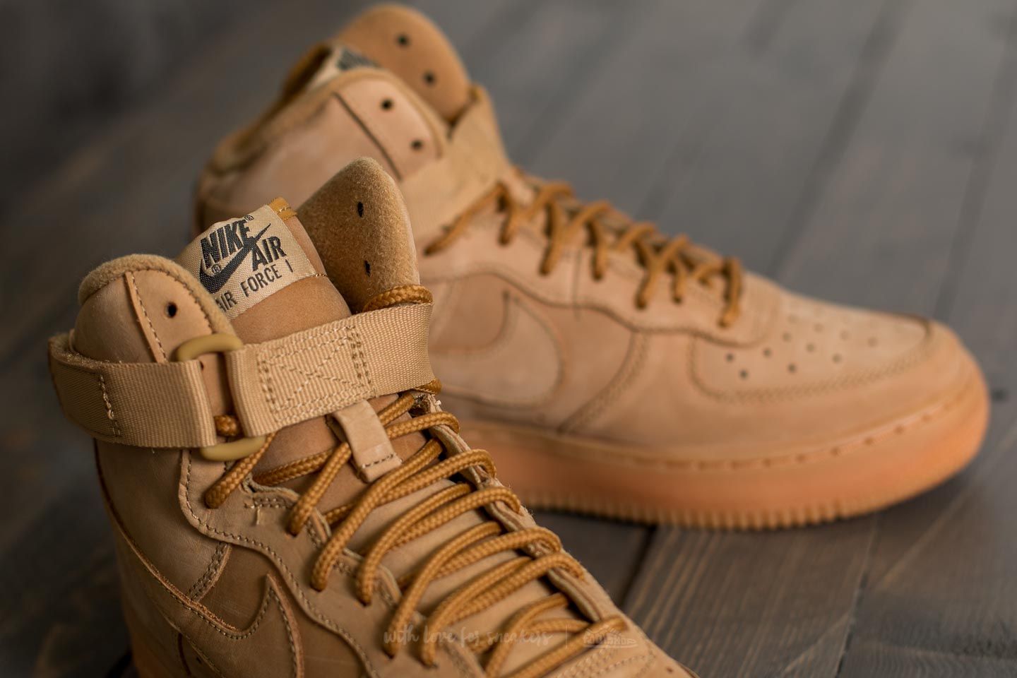 Women s shoes Nike Air Force 1 High WB GS Flax Flax Outdoor