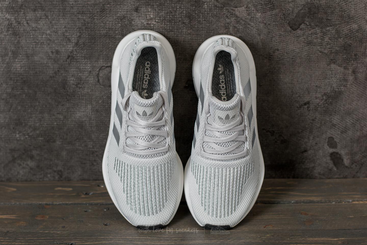 Damen Sneaker und Schuhe adidas Swift Run W Grey One/ Silver Metalic/ Ftw White