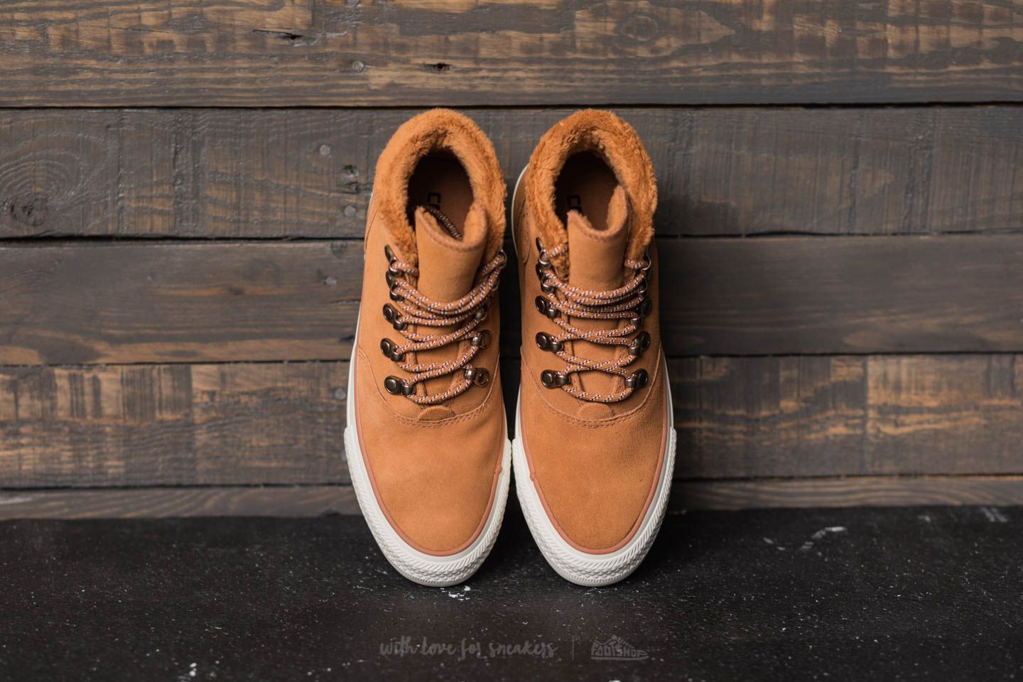 Converse hot sale ember boots