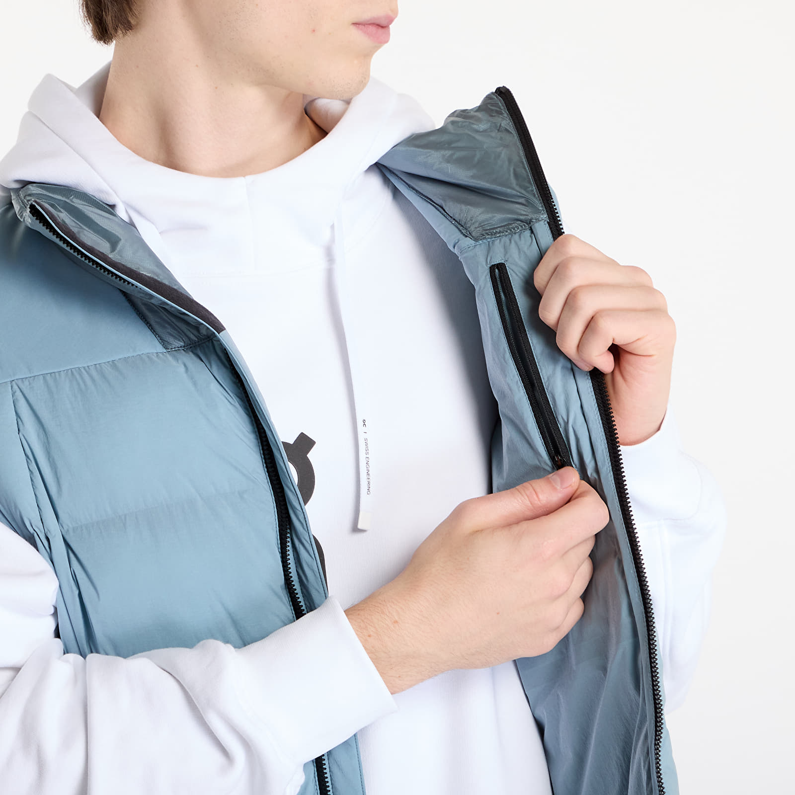 Men's vests On Challenger Vest Coast