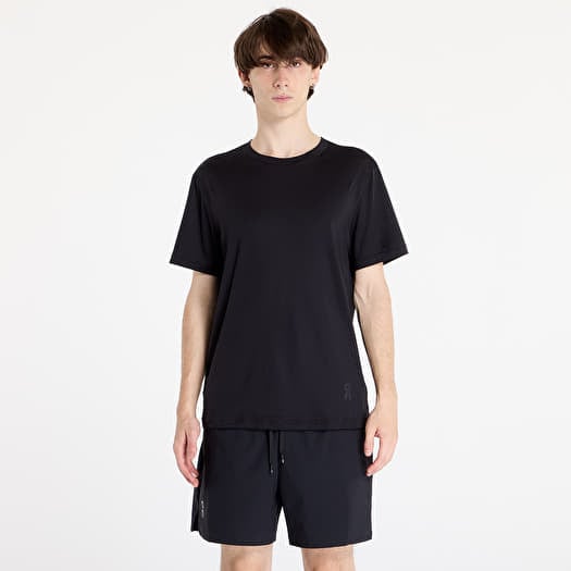 On Movement-Tee Black