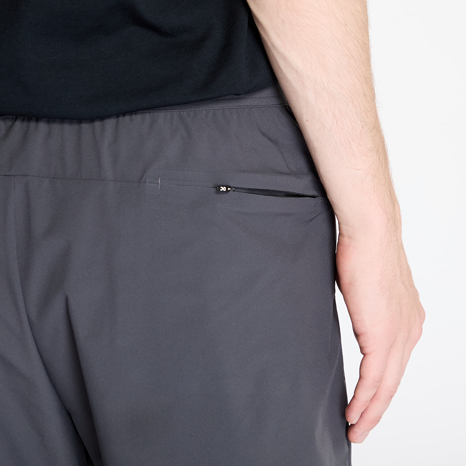 Rövidnadrágok On Performance Hybrid Short Shadow